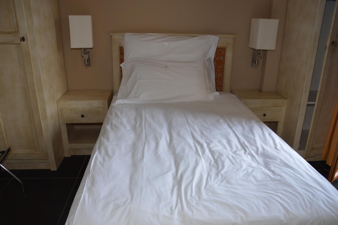 Roccamonfina Palace Hotel Szoba fotó