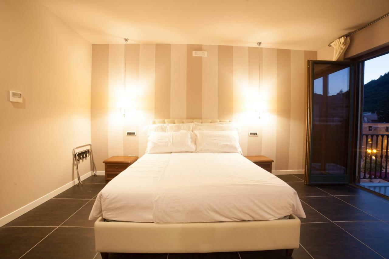 Roccamonfina Palace Hotel Kültér fotó